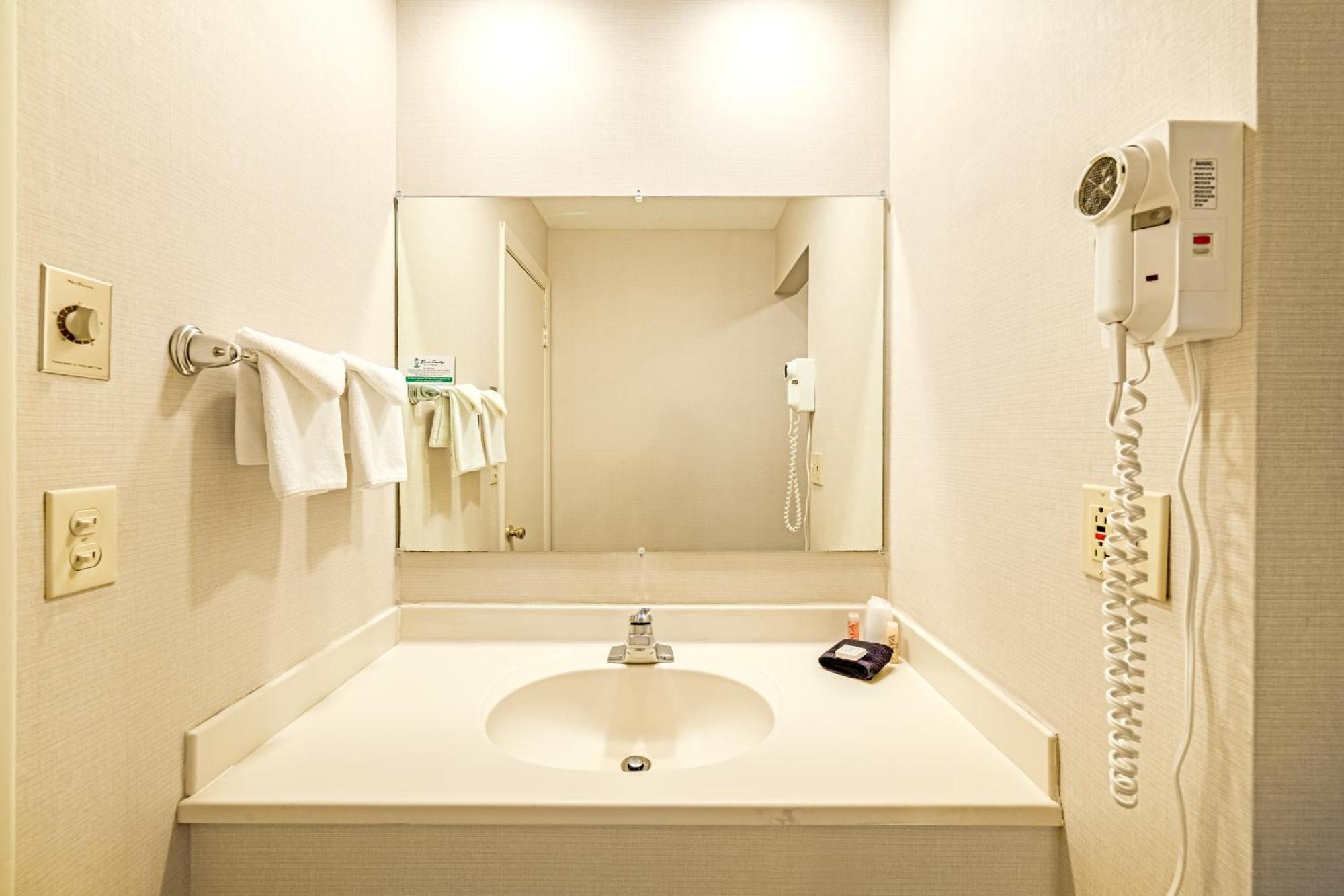 Town & Country Inn & Resort Gorham Εξωτερικό φωτογραφία